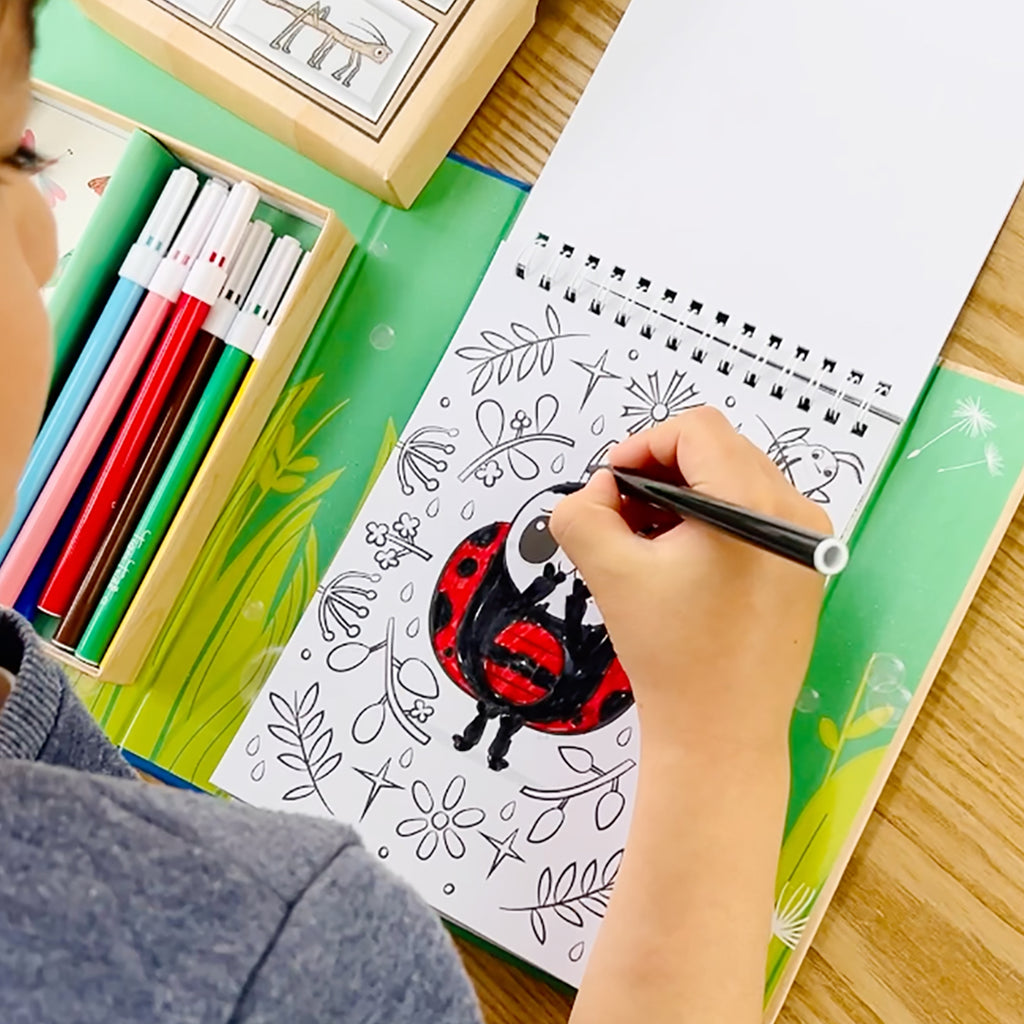 Backyard bugs colouring set