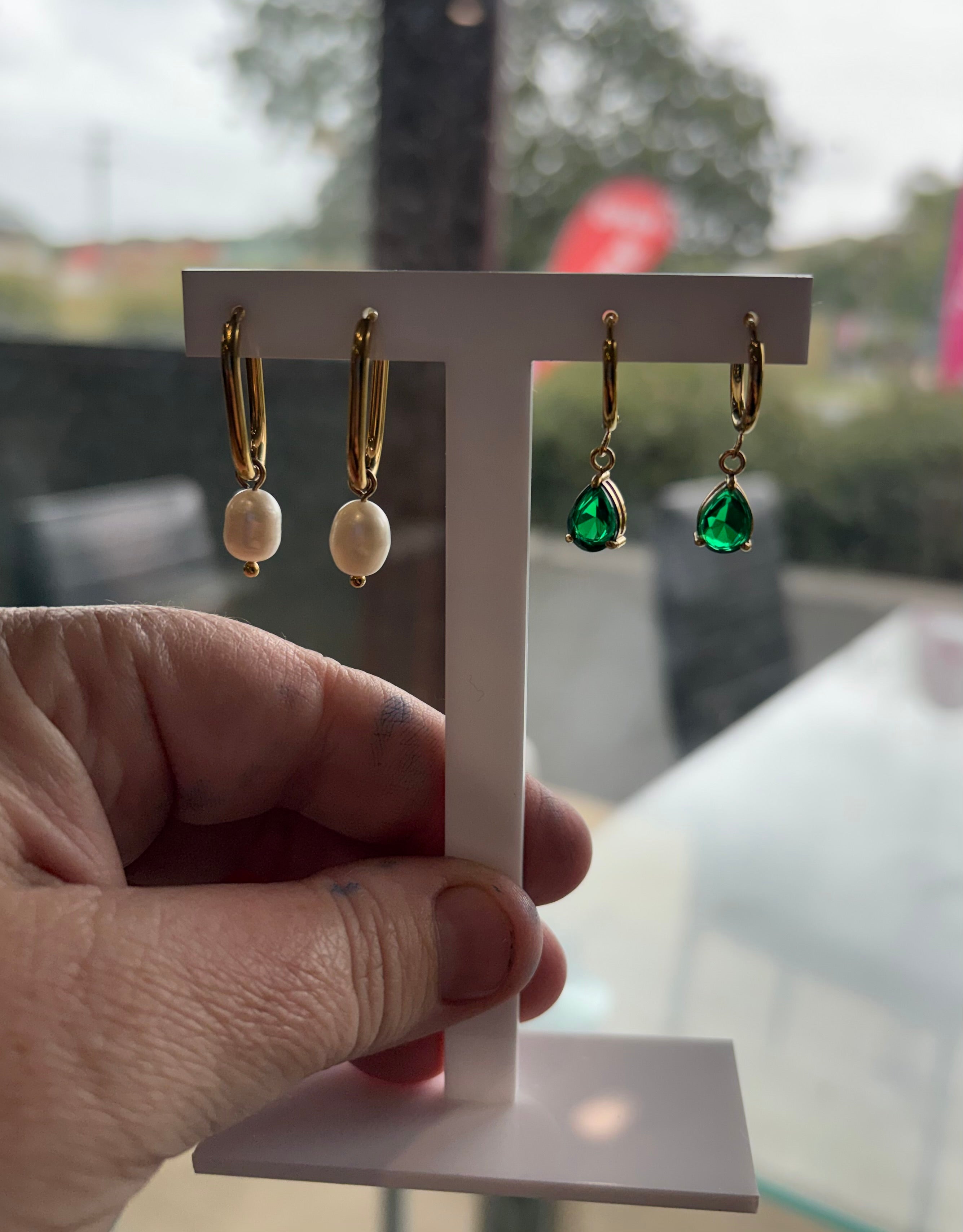 EMERALD DROP EARRINGS