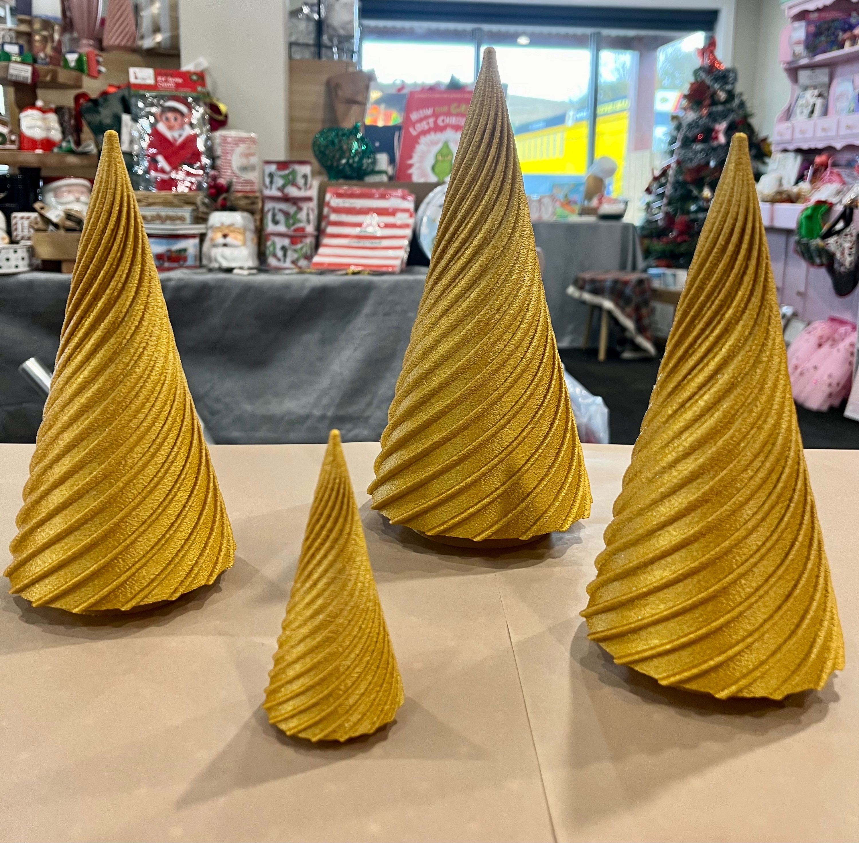 Gold Christmas Tree small image 0