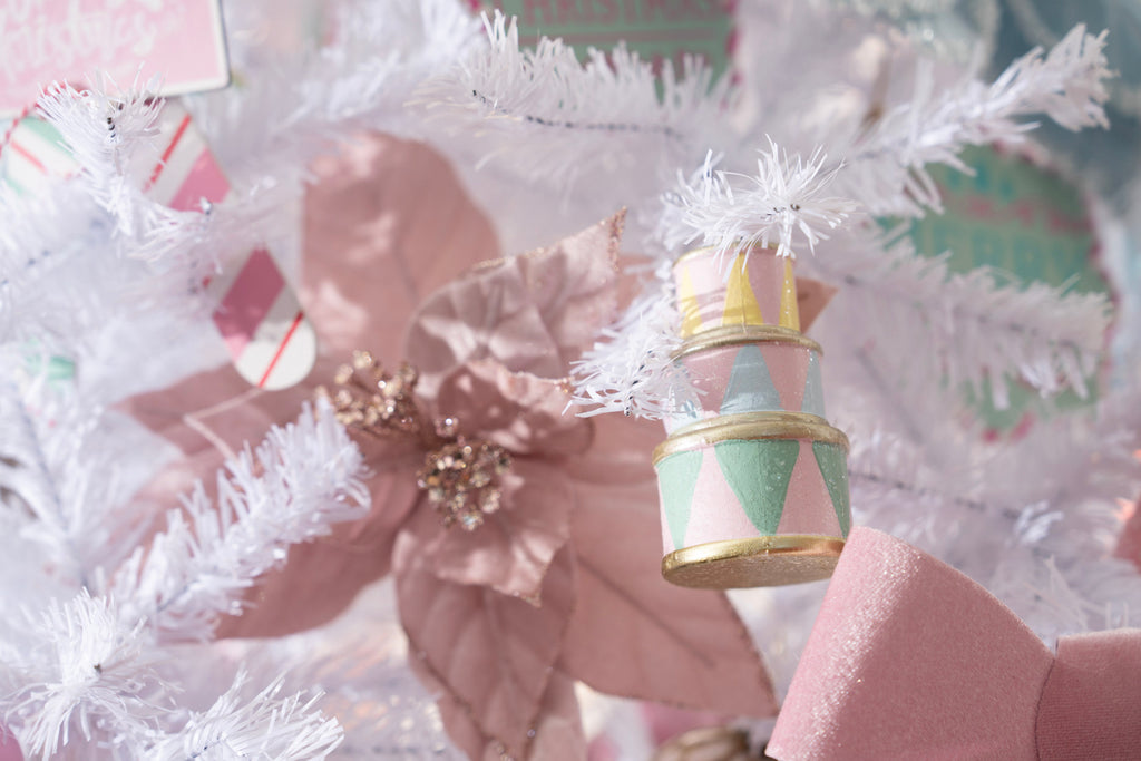 3 TIER CAKE ORNAMENT