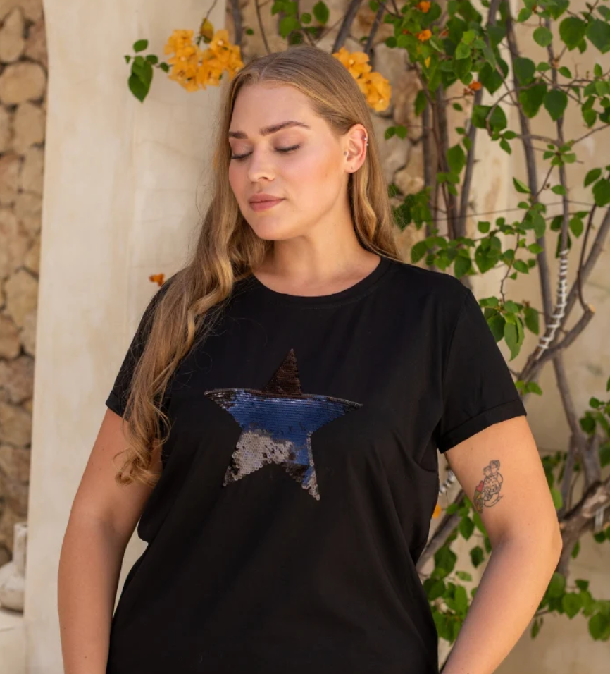 Black Star sequin T-shirt